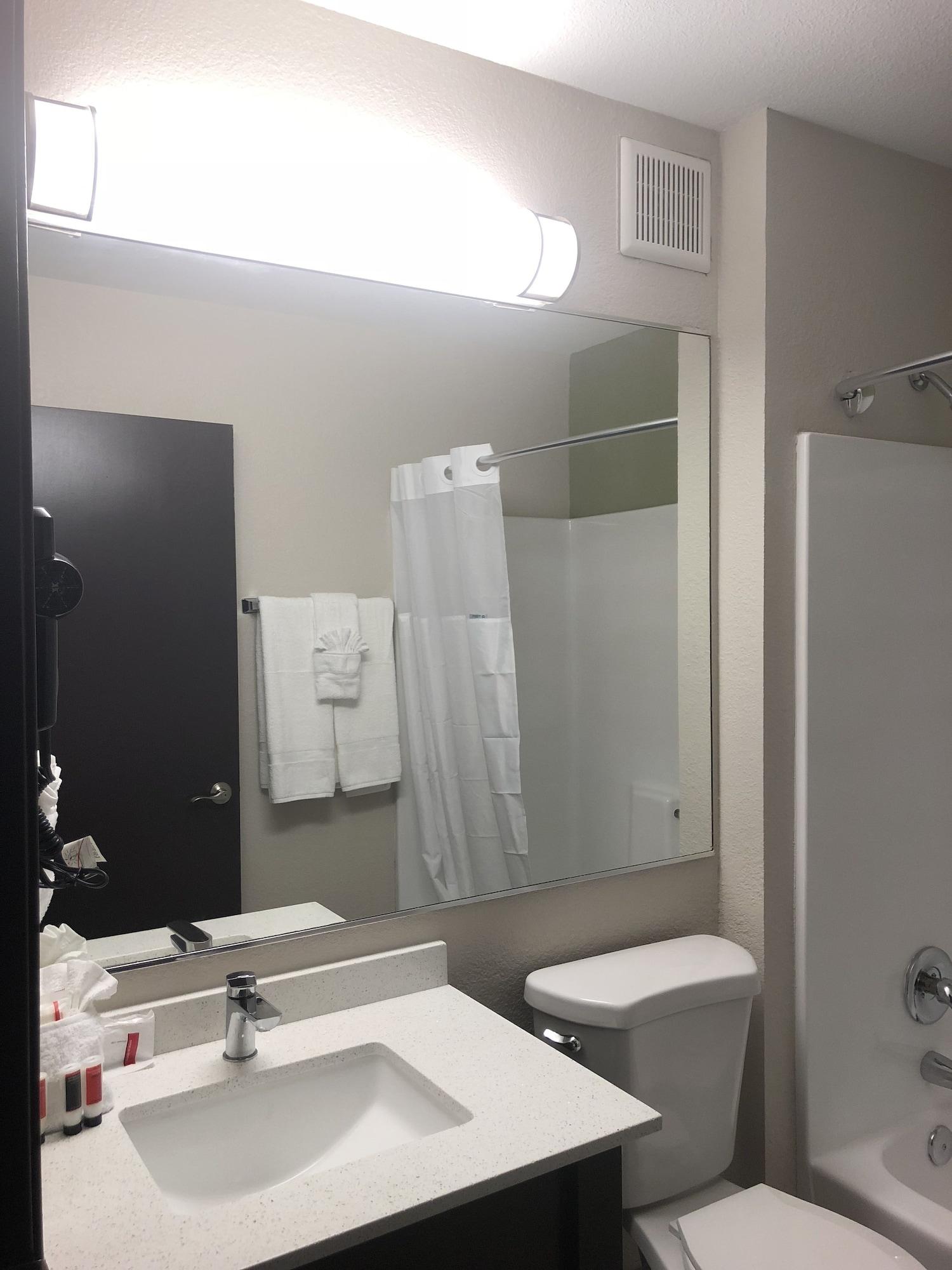 Baymont By Wyndham Phoenix I-10 Near 51St Ave Екстериор снимка