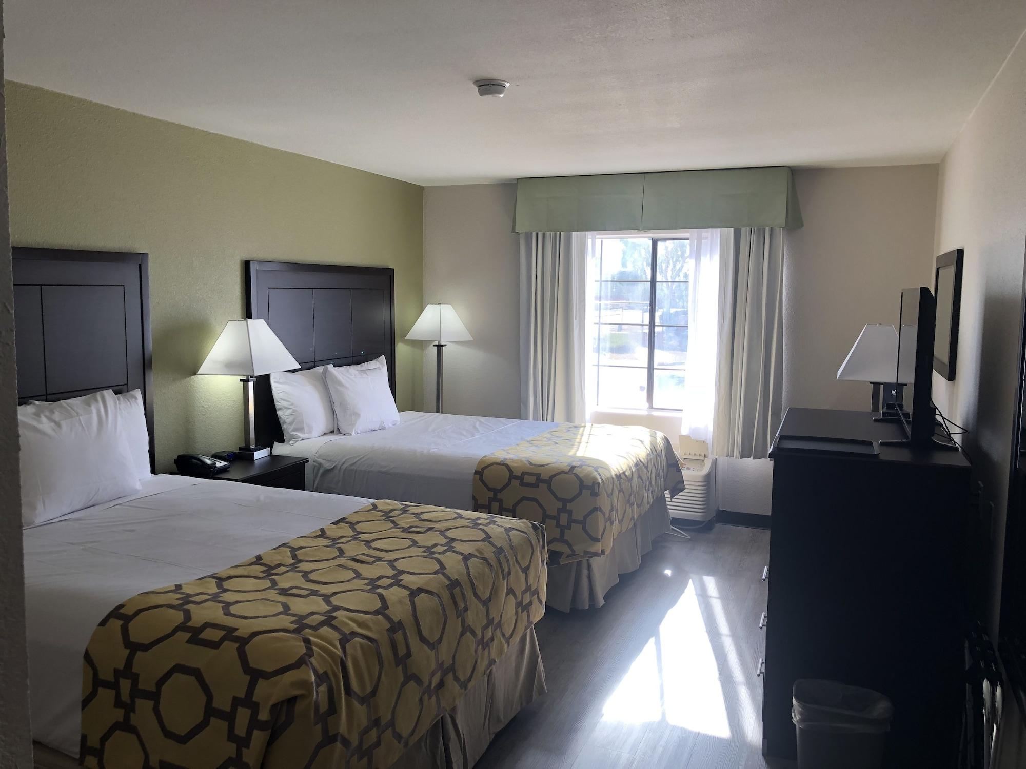 Baymont By Wyndham Phoenix I-10 Near 51St Ave Екстериор снимка