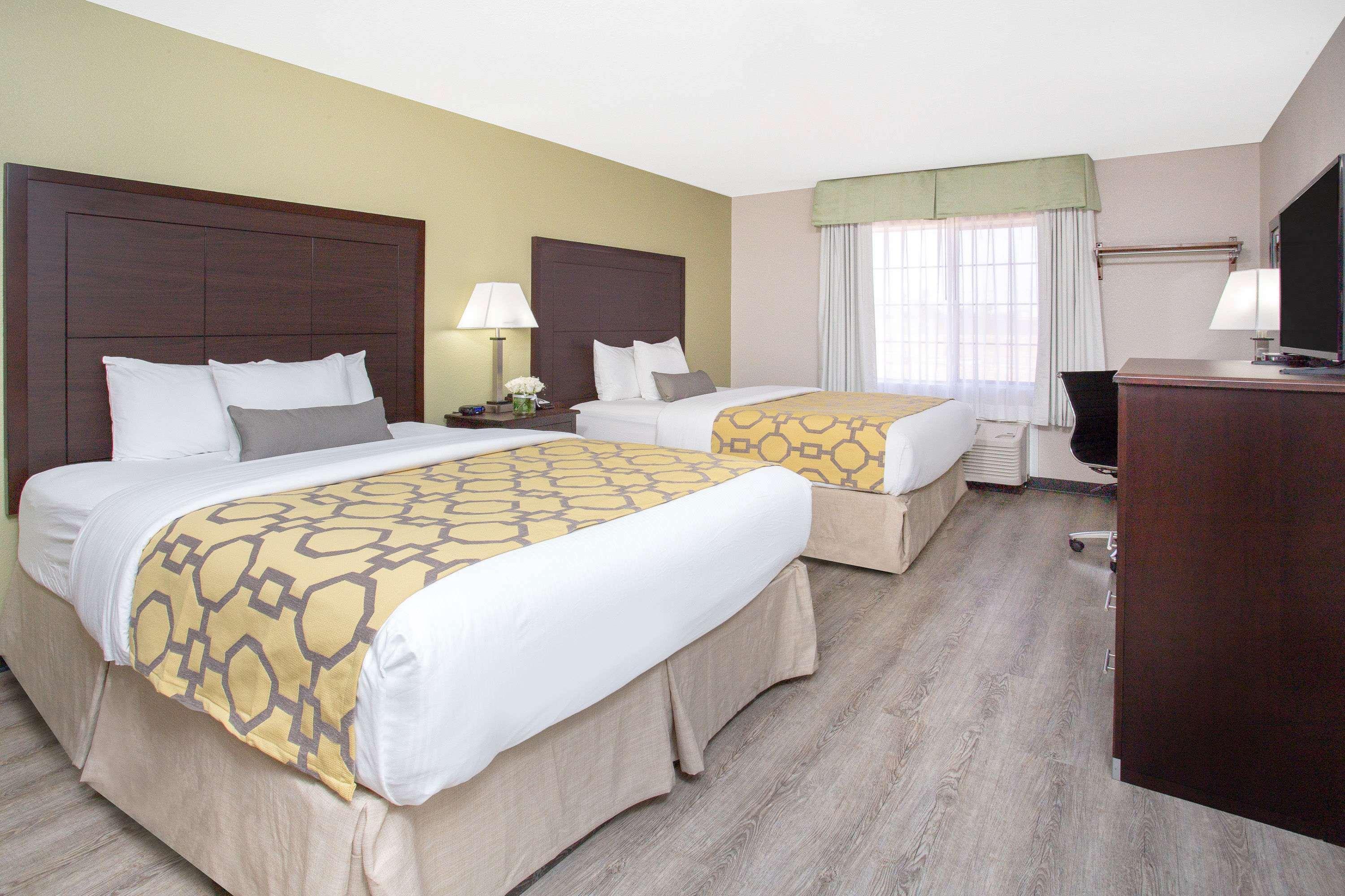 Baymont By Wyndham Phoenix I-10 Near 51St Ave Екстериор снимка