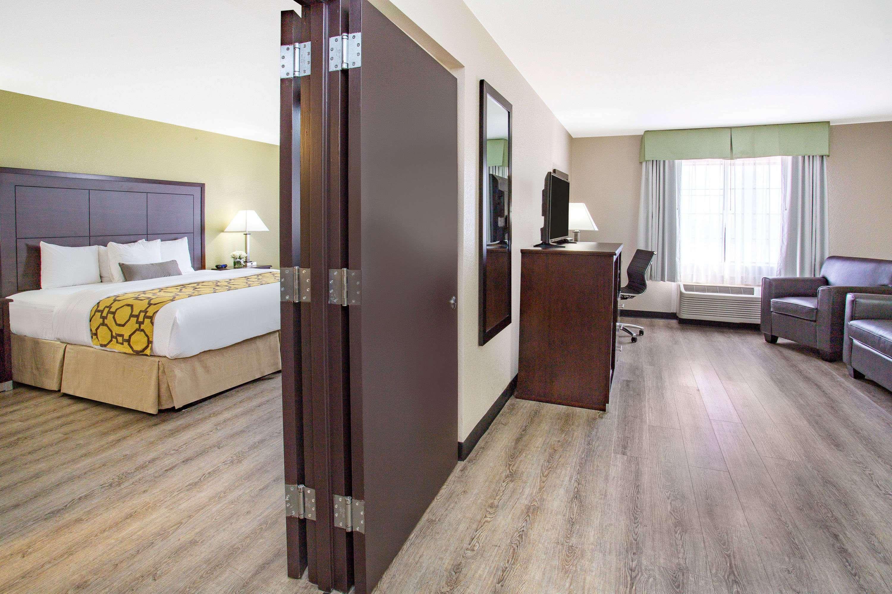 Baymont By Wyndham Phoenix I-10 Near 51St Ave Екстериор снимка