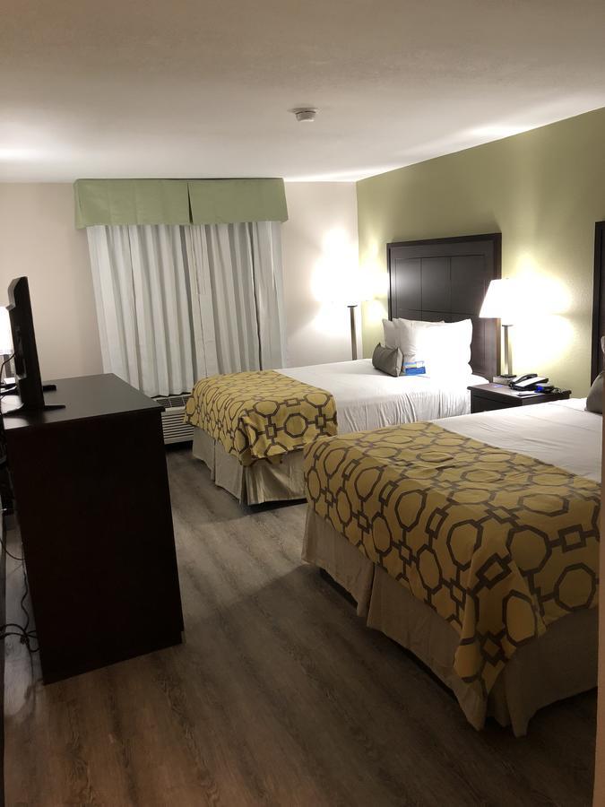 Baymont By Wyndham Phoenix I-10 Near 51St Ave Екстериор снимка