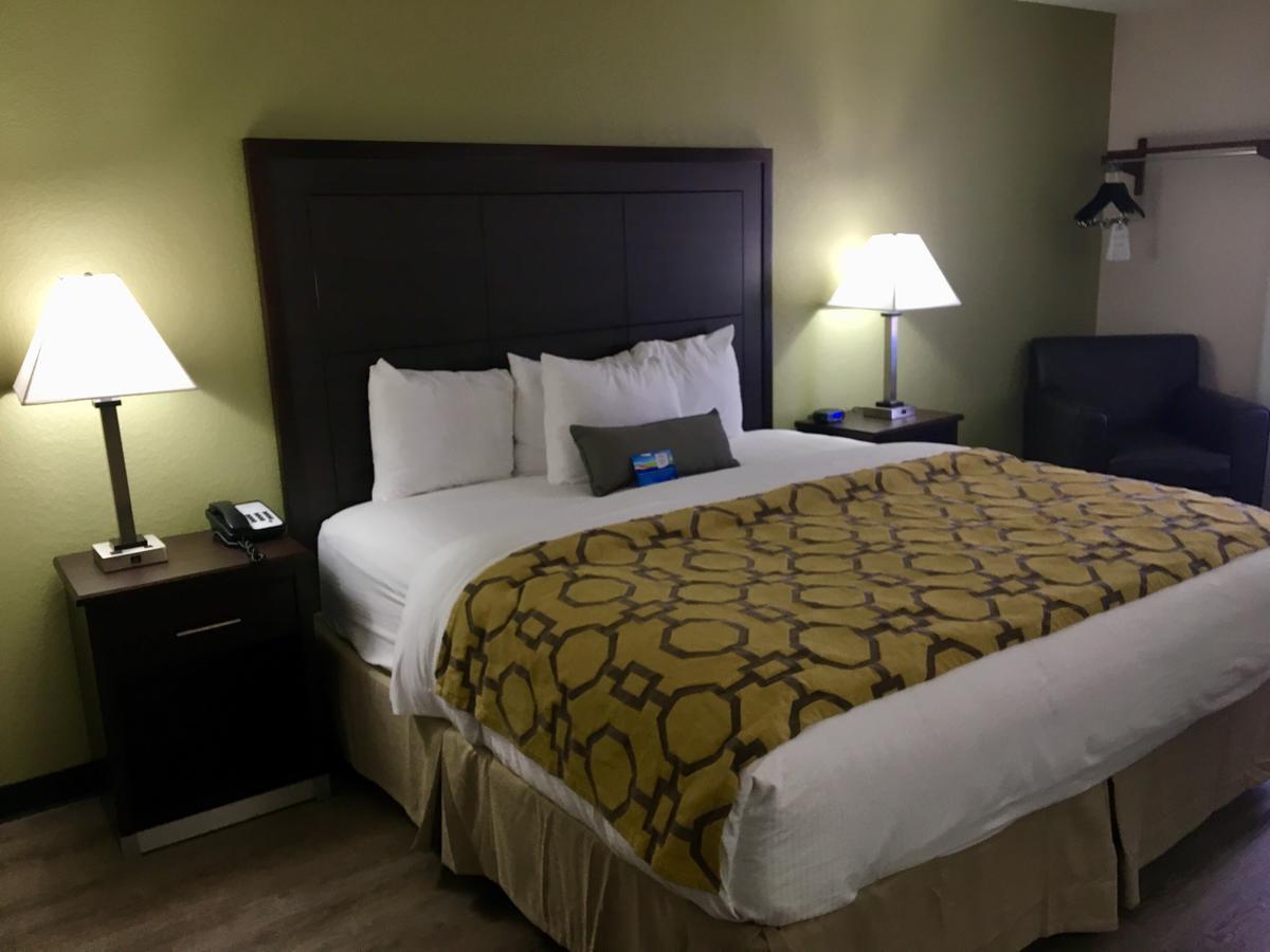Baymont By Wyndham Phoenix I-10 Near 51St Ave Екстериор снимка