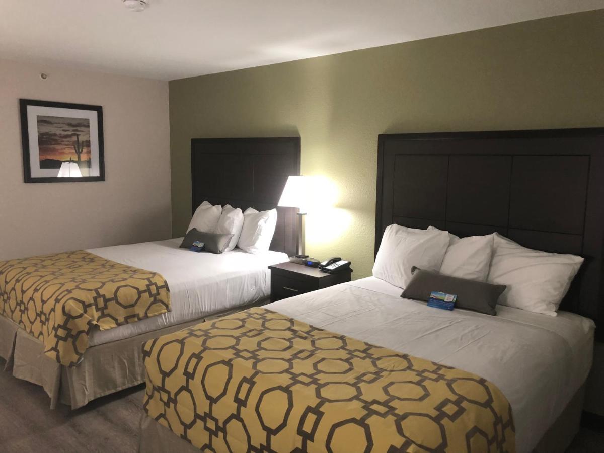 Baymont By Wyndham Phoenix I-10 Near 51St Ave Екстериор снимка